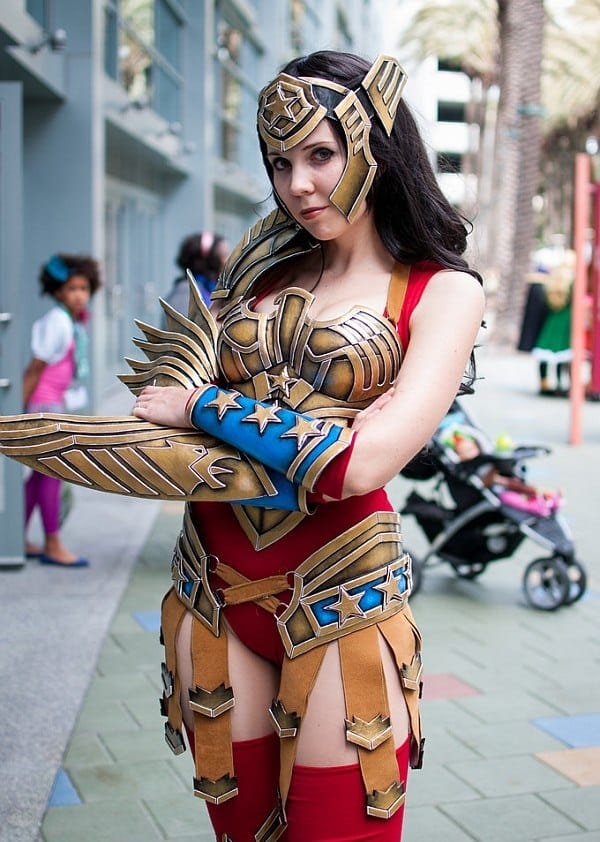 50 Sexy Wonder Woman Cosplay And Costume Ideas