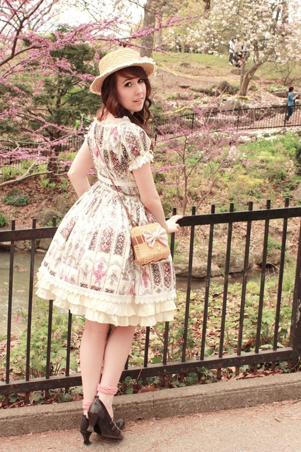 Sexy Lolita Cosplay Outfits and Ideas23-023