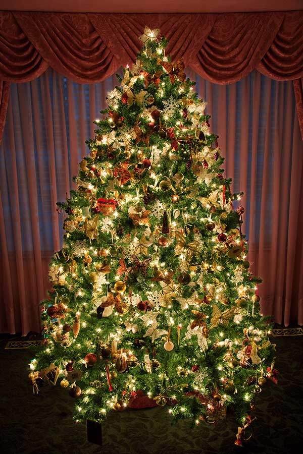 Easy Christmas tree decorating ideas16