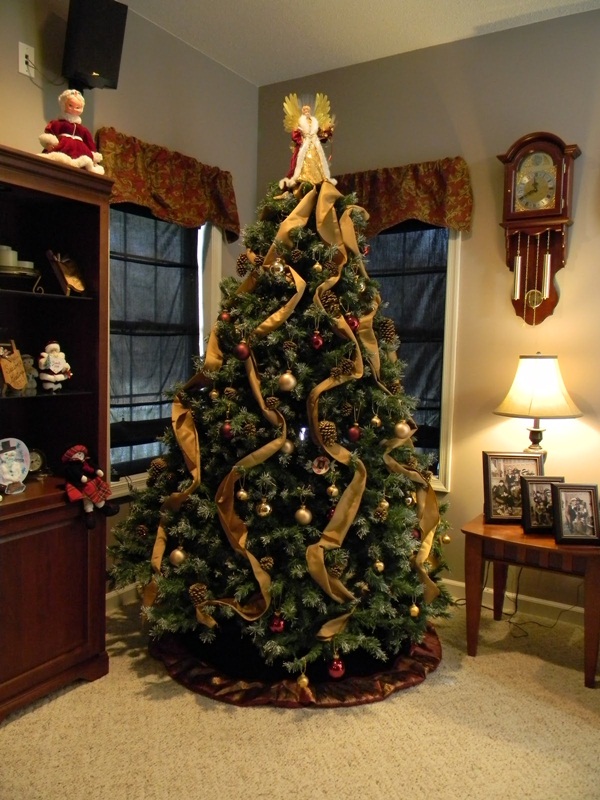 Easy Christmas tree decorating ideas17