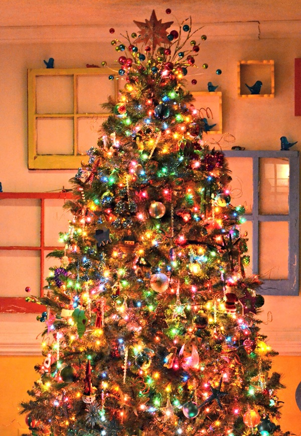 Easy Christmas tree decorating ideas19